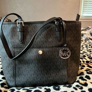 Michael Kors tote